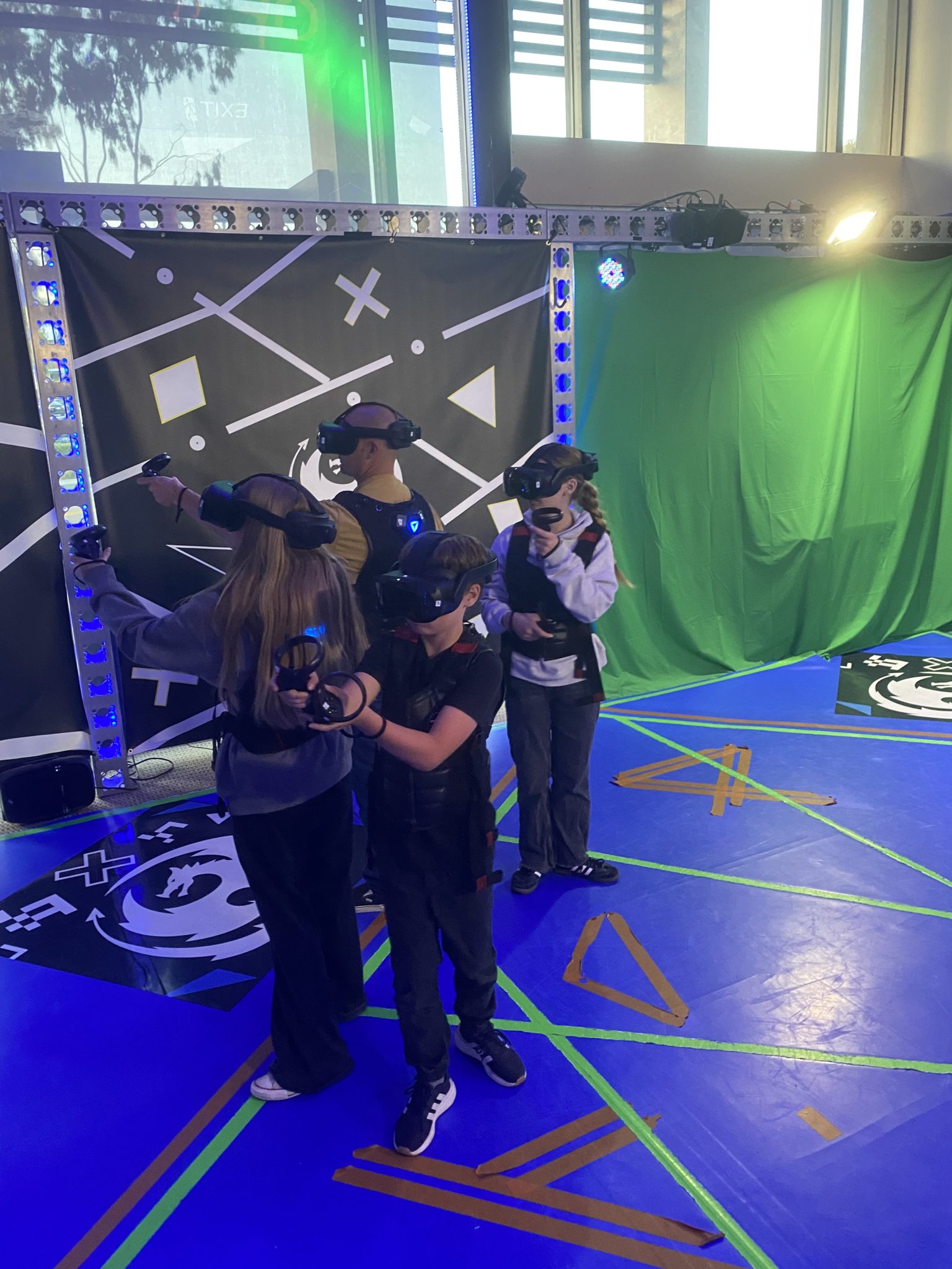 9 Year Old 1.5 Hour Virtual Reality Birthday Party Multiverse Escape